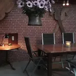Mit Ueberdachter Terrasse Und Carport *