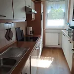Mit Ueberdachter Terrasse Und Carport