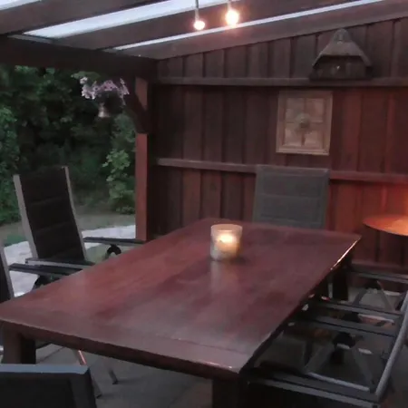 Mit Ueberdachter Terrasse Und Carport Dom wakacyjny *